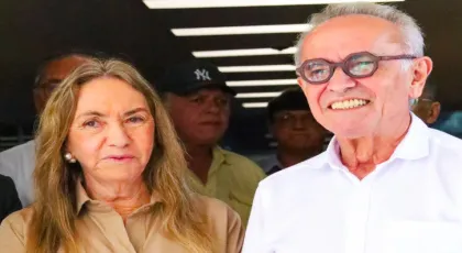 440 anos de João Pessoa - Prefeito e primeira-dama recebem imagem de Nossa Senhora das Neves no Centro Administrativo Municipal.